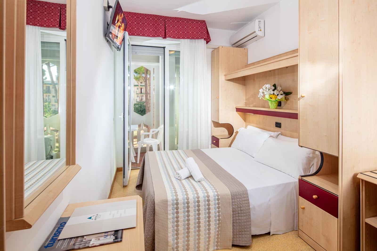 Hotel Regina Lignano Sabbiadoro Room photo